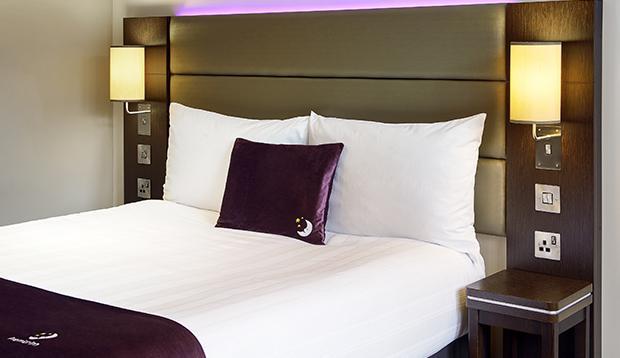 Premier Inn London Kingston Upon Thames Zewnętrze zdjęcie
