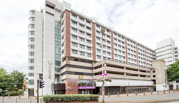 Premier Inn London Kingston Upon Thames Zewnętrze zdjęcie