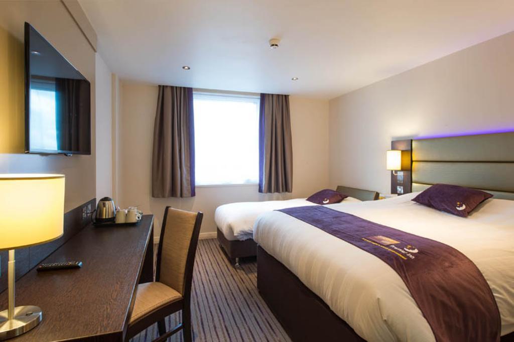 Premier Inn London Kingston Upon Thames Zewnętrze zdjęcie